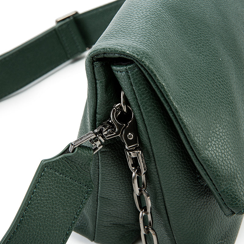 Emerald Green Wing Accent Leather Crossbody Bag – Chic Chain Shoulder Purse