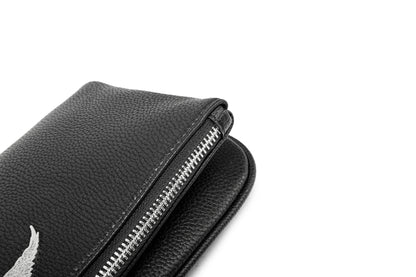 Minimal Wing Logo Black Leather Clutch Bag – Chain Crossbody Shoulder PursePerfect for both casual wear and evening outfits, this is a versatile essential for any modern wardrobe