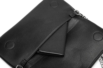 Minimal Wing Logo Black Leather Clutch Bag – Chain Crossbody Shoulder PursePerfect for both casual wear and evening outfits, this is a versatile essential for any modern wardrobe